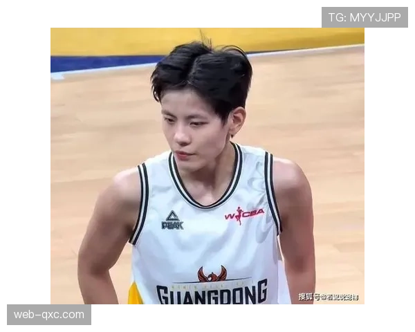 广东女篮轻松大胜13分晋级四强 杨舒予独得18分成胜利功臣